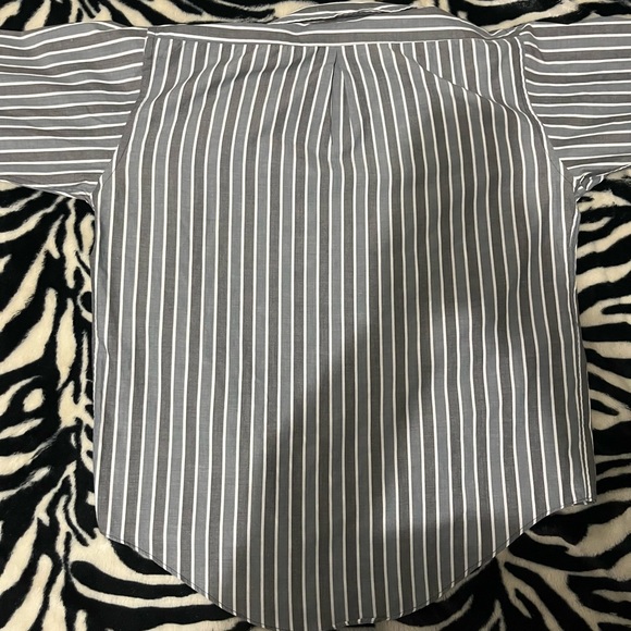 🔥 Yves Saint Laurent Medium Long Sleeve Shirt 👕 - Picture 3 of 3